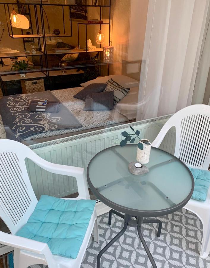 'Das Kleine Feine' - Ruhige, Helle Ferienwohnung Mit Parkplatz Und Balkon Pforzheim Bagian luar foto